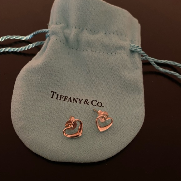Tiffany’s Elsa Peretti Silver Open Heart Earrings - Picture 6 of 6